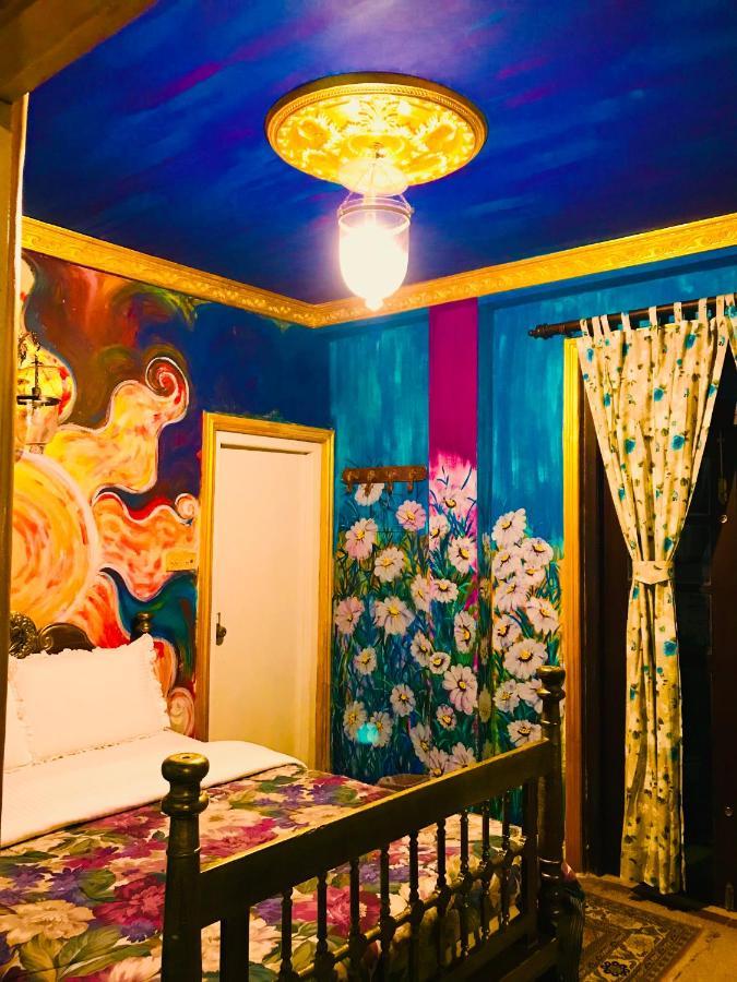 Serendipity Lake Artistic Bungalow By Heidis Home نوفارا إيلِيا المظهر الخارجي الصورة