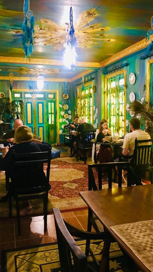 Serendipity Lake Artistic Bungalow By Heidis Home نوفارا إيلِيا المظهر الخارجي الصورة