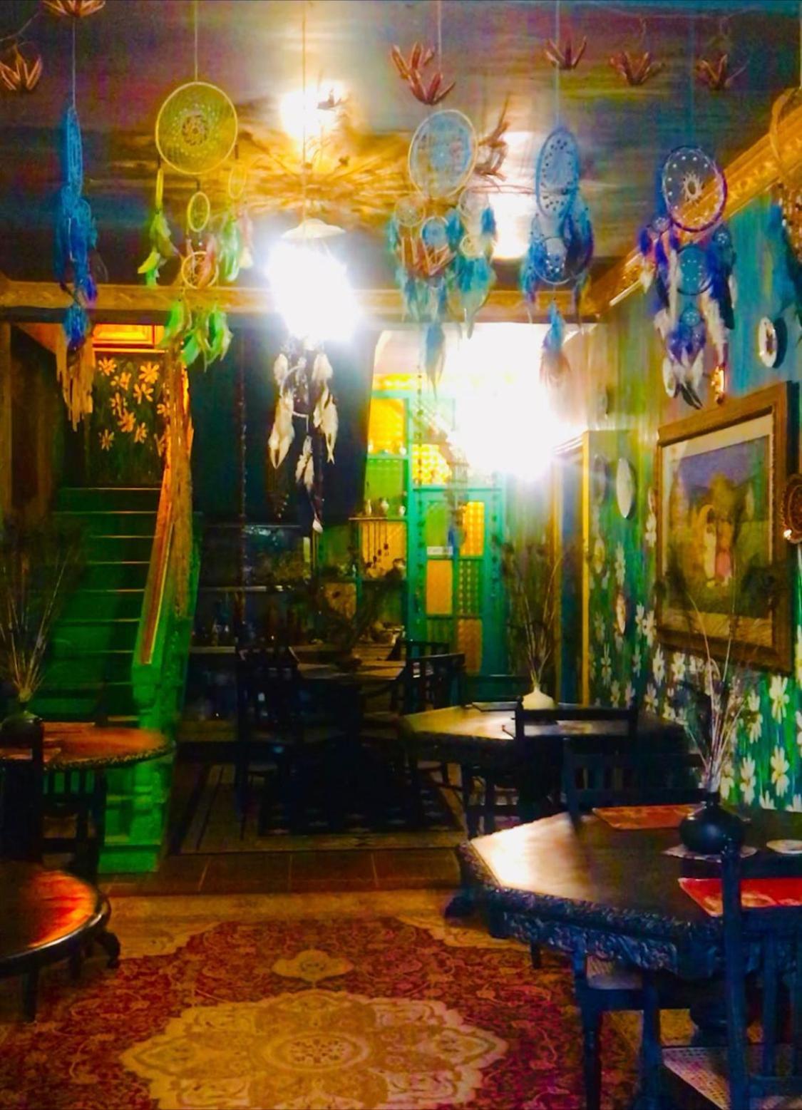 Serendipity Lake Artistic Bungalow By Heidis Home نوفارا إيلِيا المظهر الخارجي الصورة