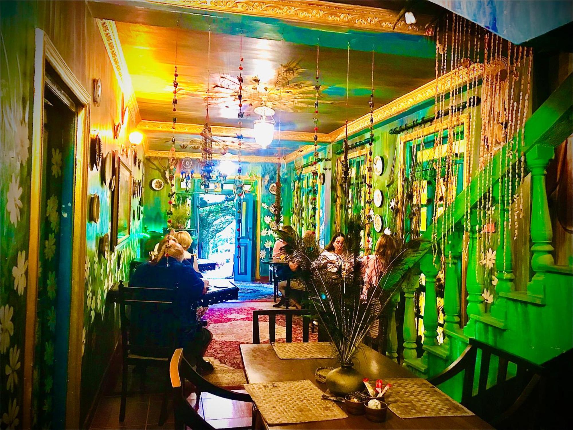 Serendipity Lake Artistic Bungalow By Heidis Home نوفارا إيلِيا المظهر الخارجي الصورة